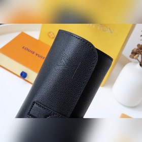 LV часовой шкатулка Артикул： M47530 Крестообразный узор Этот цил