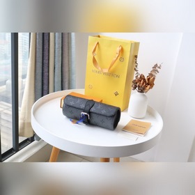 LV часовой футляр Артикул： M47530 Двухцветный Этот цилиндрически