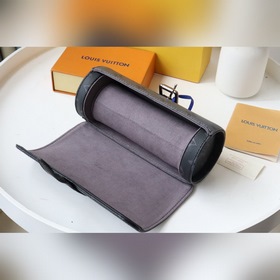 LV часовой футляр Артикул： M47530 Двухцветный Этот цилиндрически