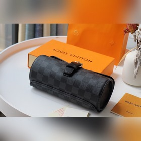 LV часовой футляр Артикул： M47530 Этот цилиндрический футляр дл