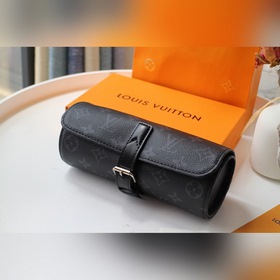 LV часовой футляр Артикул： M47530 Этот цилиндрический футляр для