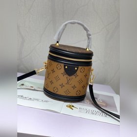 LV VANITY Сумка Модель M43986, вдохновленная историческим дизайно
