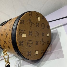 LV VANITY Сумка Модель M43986, вдохновленная историческим дизайно