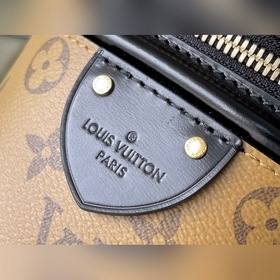 LV Косметичка в форме цилиндра Модель： M43986 Модель для подиума