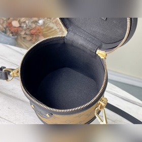 LV Косметичка в форме цилиндра Модель M43986 Мини Как модель для