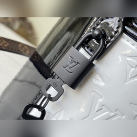 LV Артикул： M20487 Эта сумка изготовлена из лакированной кожи с