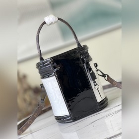 LV Артикул： M20487 Эта сумка изготовлена из лакированной кожи с 