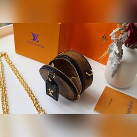 LV Модель M68570 BOITE CHAPEAU сумка на цепочке Сумка на цепочк
