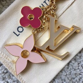 LV FLEUR DE MONOGRAM Аксессуар для сумки M67119 Мятно-розовый Эле