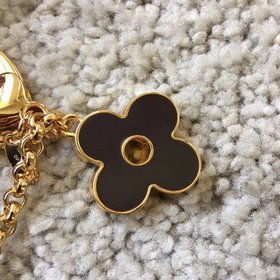 LV FLEUR DE MONOGRAM Аксессуар для сумки Модель M67119 Черный Эле