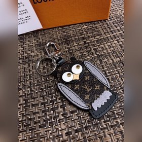 LV M69482 Сумка с украшением виде совы и брелок Сережки виде глаз
