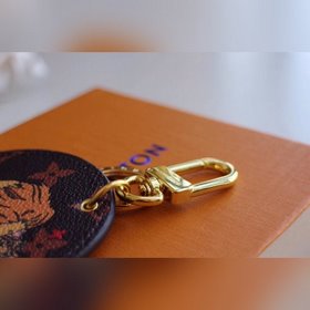 LV модель M63751 LV XMAS ANIMALS Аксессуар для сумки брелок виде 