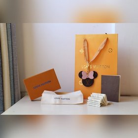LV Микки Маус брелок брелок Это ограниченная серия брелоков с М