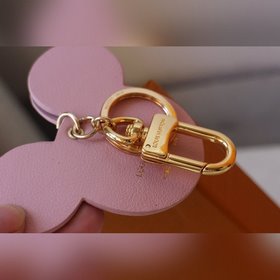 LV Микки Маус брелок брелок Это ограниченная серия брелоков с М
