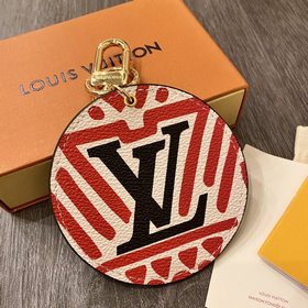 Новая сумка LV M69773 LV Crafty Illustre с украшением и брелоком