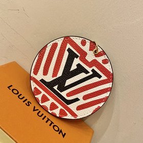 Новая сумка LV M69773 LV Crafty Illustre с украшением и брелоком 