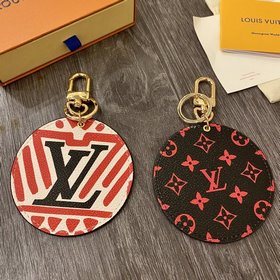 Новая сумка LV M69773 LV Crafty Illustre с украшением и брелоком 