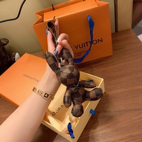 LV Новая модель сумки-подвески виде кролика Этот кролик может слу