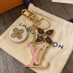 LV Модель M69008 Сумка Spring Street с брелоком Изготовлены из р