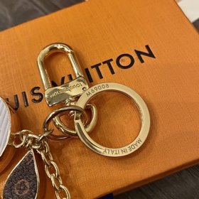 LV Модель M69008 Сумка Spring Street с брелоком Изготовлены из р