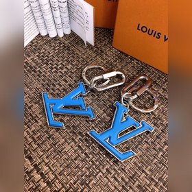 LV Модель M69303 Мягкая сумка и брелок Сочетание классических эле