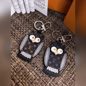LV Модель M69482 Сумка с украшением виде совы и брелок Сережка ви
