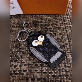 LV Модель M69482 Сумка с украшением виде совы и брелок Сережка ви
