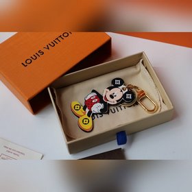 LV Cute Fox сумка с брелоком Модель M69016 Станет любимым аксессу