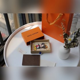 LV Cute Fox сумка с брелоком Модель M69016 Станет любимым аксессу