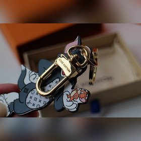 LV Cute Fox сумка с брелоком Модель M69016 Станет любимым аксессу