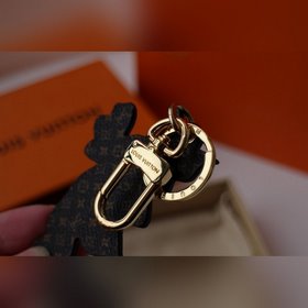 LV Cute Fox сумка с брелоком Модель M69016 Станет любимым аксессу