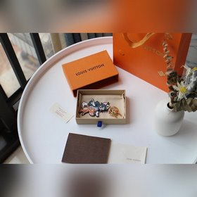 LV Cute Fox Сумка и брелок Модель M69016 Станет любимым аксессуар