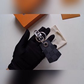 LV изготовлен из высококачественной стали Брелок MP1795ENCHAPPES