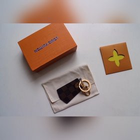 LV изготовлен из высококачественной стали Брелок MP1795ENCHAPPES