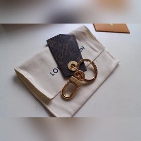 LV изготовлен из высококачественной стали Брелок MP1795ENCHAPPES