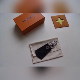 LV изготовлен из высококачественной стали Брелок MP1795ENCHAPPES