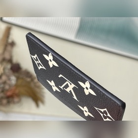 LV Артикул： M81022 Карточный держатель с шелкографией Классическ