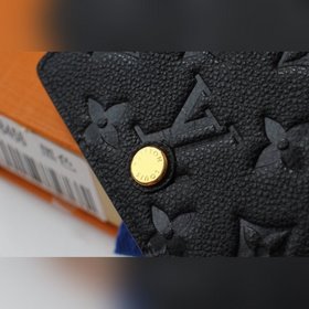 LV Модель M58456 Компактный кожаный чехол для визиток из кожи пер
