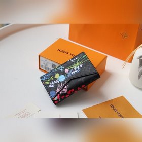 LV Модель 61696 Карточный держатель из серии «Цветы» Весна-лето 2
