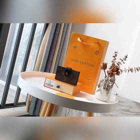 LV Артикул： M69761 Новый чехол для карт Карточный чехол Этот э