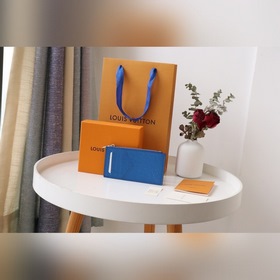 LV Артикул： M80987  Кошелек для монет Добавьте яркий акцент кла