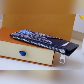 LV  Артикул： M81432 Карточный держатель Сочетание простой и печа