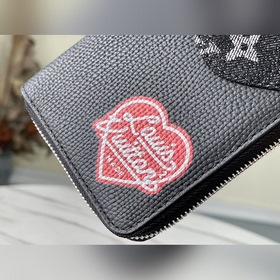 LV Артикул： M63095 Черный кошелек В рамках ранней весенней колле