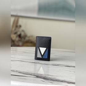 LV Артикул： M30787 Черный Кошелек Благодаря искусному инкрустац