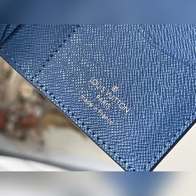 LV Артикул： M30787 Черный Кошелек Благодаря искусному инкрустац