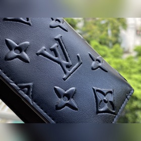 LV Артикул： M80508 Черный SLENDER Универсальный кошелек в форме 