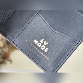 LV Артикул： M81015 Черный кошелек В рамках ранней весенней колле
