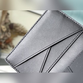 LV Артикул： M81015 Черный кошелек В рамках ранней весенней колл