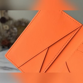 LV Артикул： M81028 Оранжевый Классический универсальный кошелек 