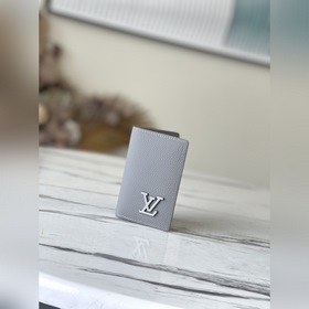 LV Артикул： M81028 Серый Классический универсальный кошелек в фо